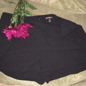 Express, 8, black shorts look like a skirt.